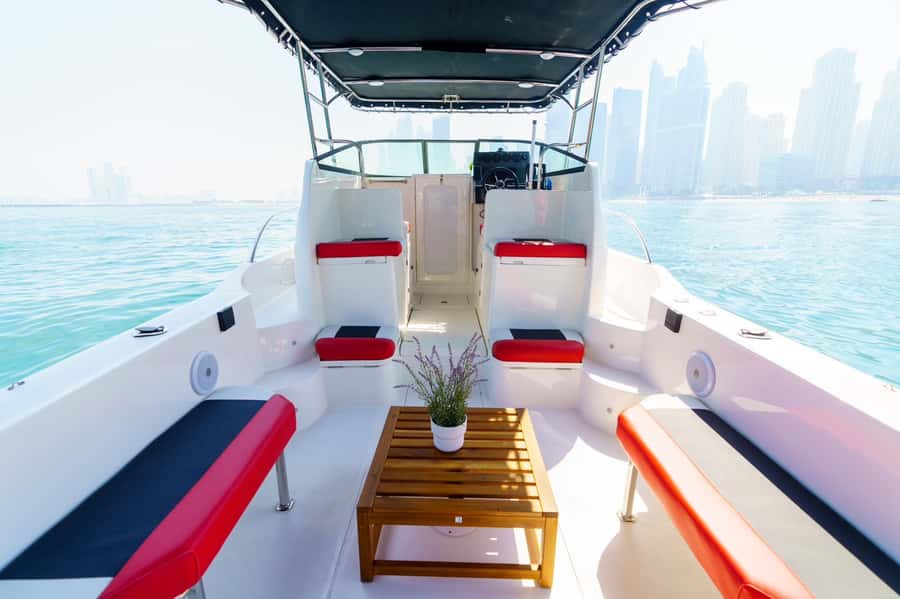 Dubai: Private Coastline Landmarks Mini-Yacht Tour - JBR Beach and the Arabian Gulf