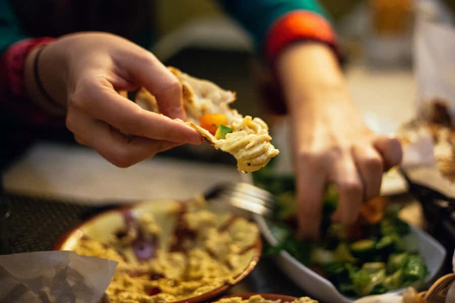 Dubai: Private Food Tour – 10 Tastings with Locals - What the guide adds to the experience