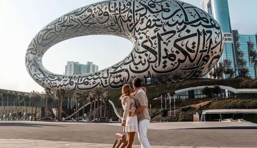 Dubai: Private Guided City Tour and Dubai Frame Entry Ticket - Palm Jumeirah and Atlantis are made for quick photos