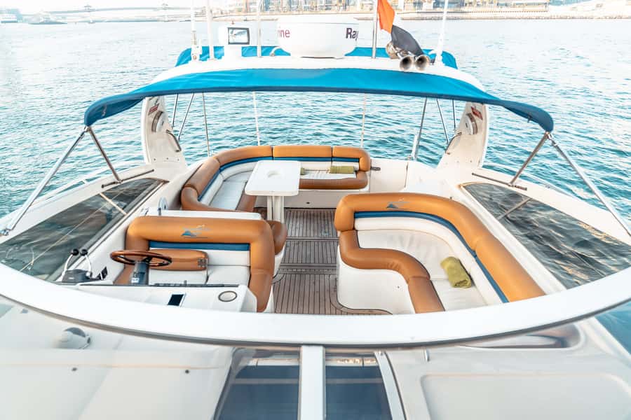 Dubai: Private Luxury Everest Yacht Cruise from Dubai Marina - Why Dubai looks better from a private yacht