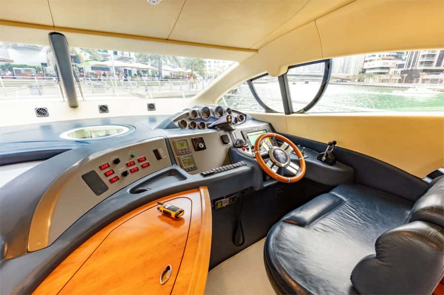 Dubai: Private Luxury Yacht Cruise for up to 20 People - Dubai Marina and Jumeirah Beach Residence