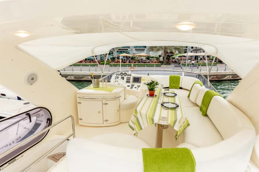 Dubai: Private Luxury Yacht Cruise for up to 20 People - Following the outer edge of Palm Jumeirah