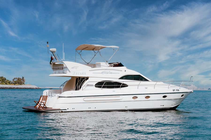 Dubai: Private Luxury Yacht Tour on a 50-Foot Yacht - Why a yacht is a smart way to see Dubai