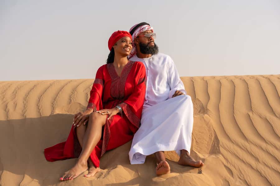 Dubai: Private Photoshoot with Hotel Pickup and Drop-off - Posing help makes this work for first-timers