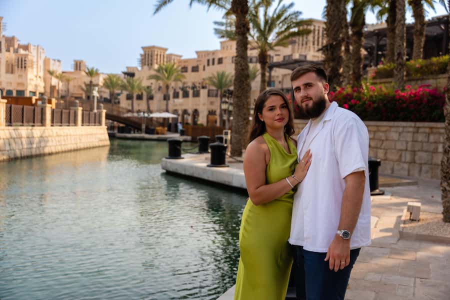 Dubai: Private Photoshoot with Hotel Pickup and Drop-off - Outfit changes and the practical side of styling