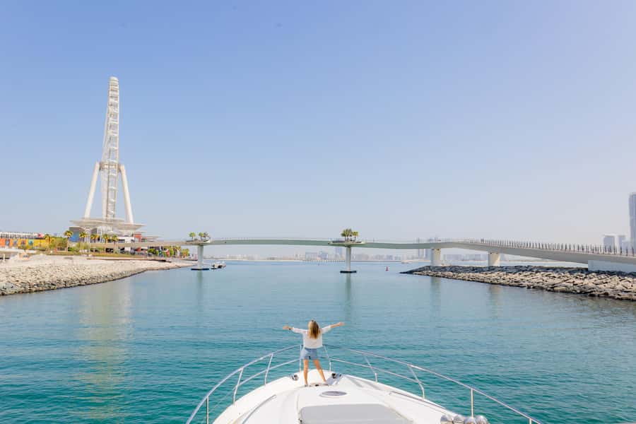 Dubai: Private VIP Luxury Yacht Tour with BBQ & Drinks - Key points to know before booking