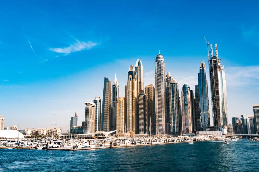 Dubai: Private VIP Luxury Yacht Tour with BBQ & Drinks - Practical details that shape the day