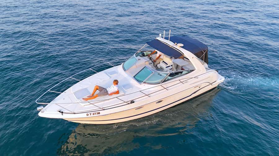 Dubai: Private Yacht Cruise for Unforgettable Memories - How much value do you get for $163?