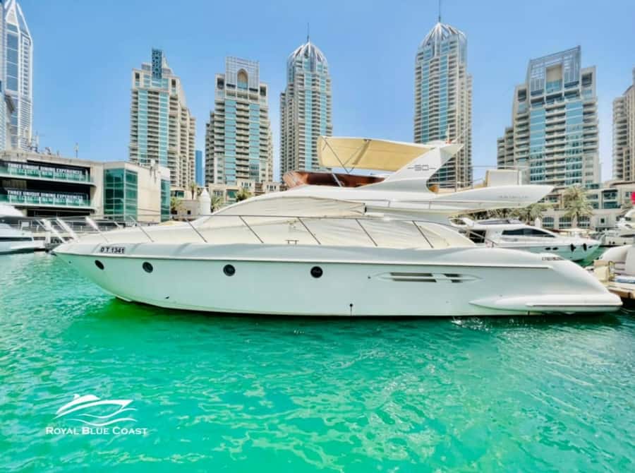 Dubai: Private Yacht Tour 50 feet - JBR and the first stretch along the coast
