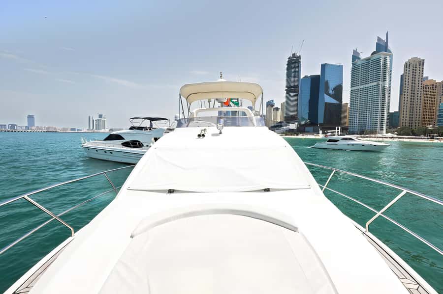 Dubai: Private Yacht Tour Experience with Soft Drinks - Key points at a glance
