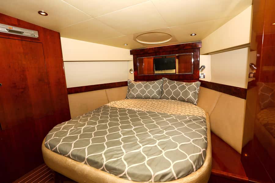 Dubai: Private Yacht Tour Experience with Soft Drinks - Sunset, swimming, and the pace of the trip