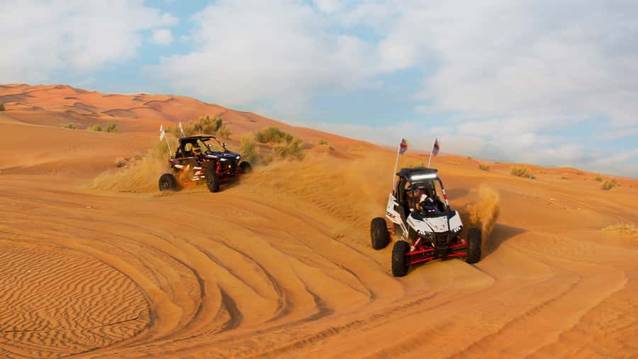 Dubai: Self-Drive 4WD Dune Buggy Guided Desert Adventure - Choosing a driver and passenger arrangement
