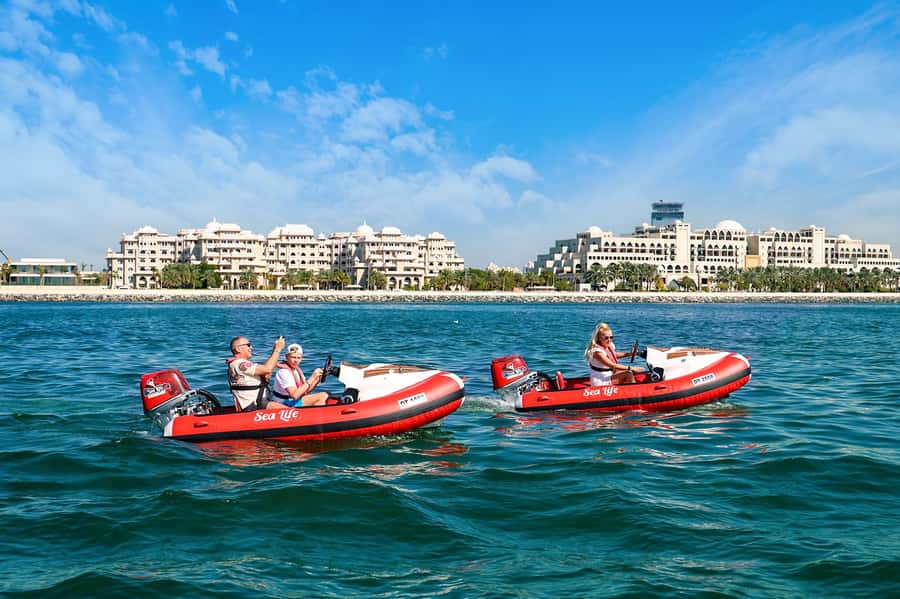 Dubai: Self-Drive Boat Experience for 1 or 2 People - JBR Beach and Dubai Marina from the water