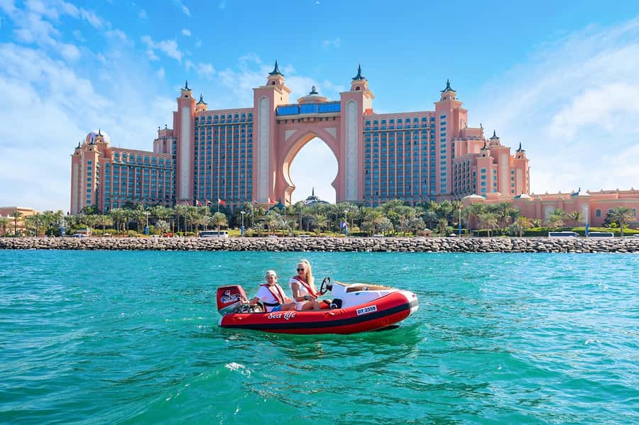 Dubai: Self-Drive Boat Experience for 1 or 2 People - Palm Jumeirah and the Atlantis resorts
