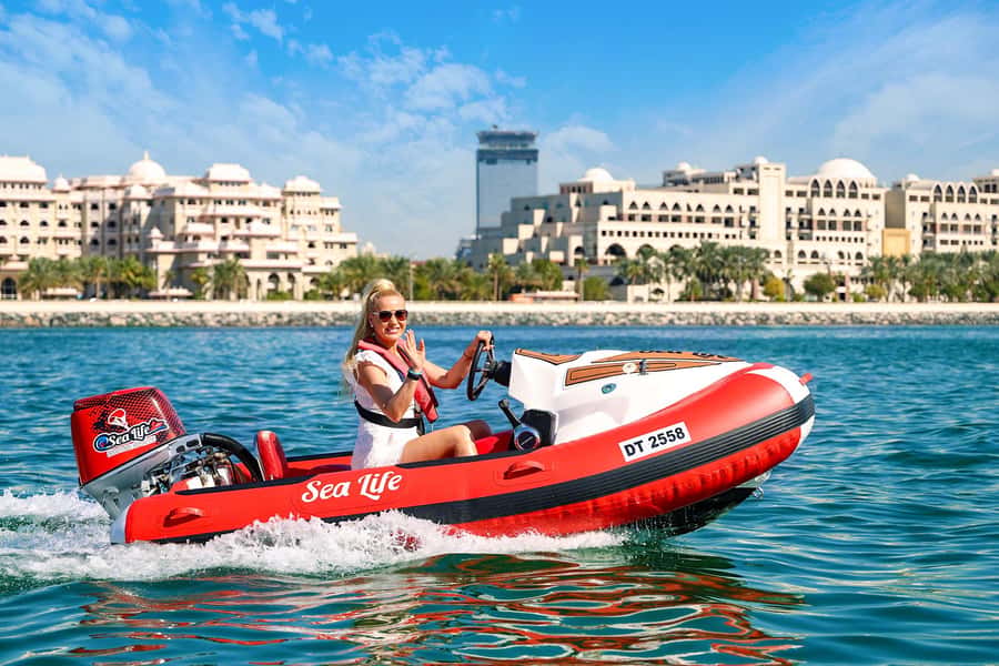 Dubai: Self-Drive Boat Experience for 1 or 2 People - What to bring and what to leave behind