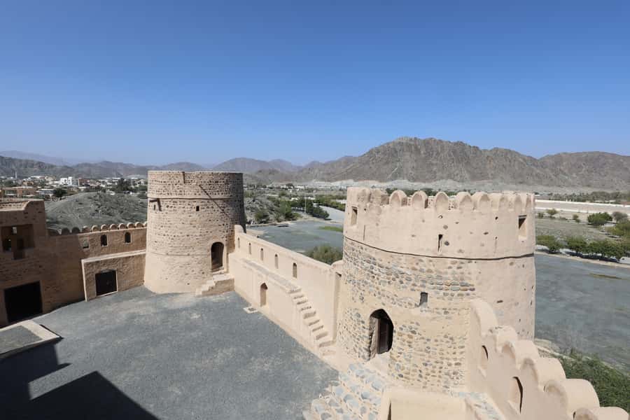 Dubai: Sheikh Zayed Mosque, Fujairah and Khorfakkan Tour - Why this makes a good break from Dubai