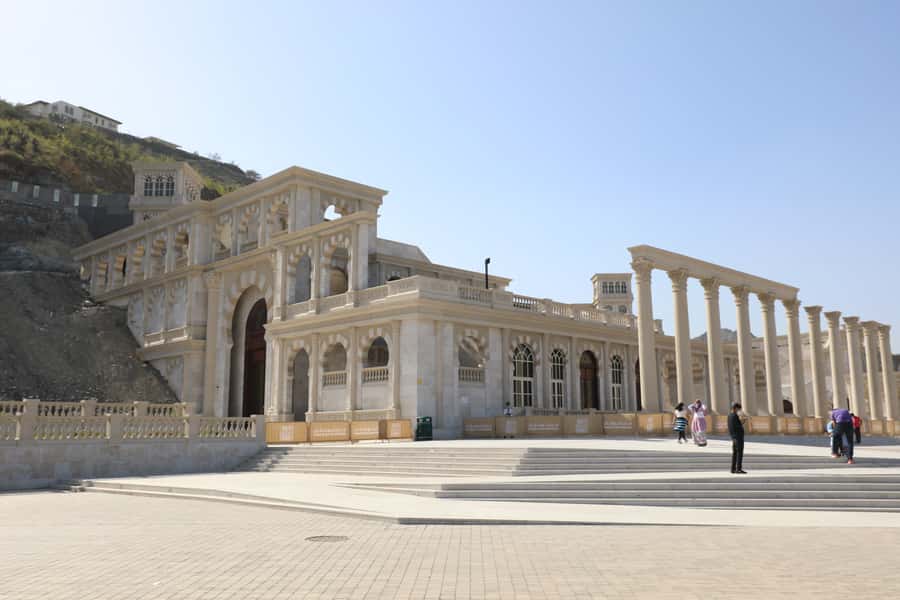 Dubai: Sheikh Zayed Mosque, Fujairah and Khorfakkan Tour - The $438 price and what you receive