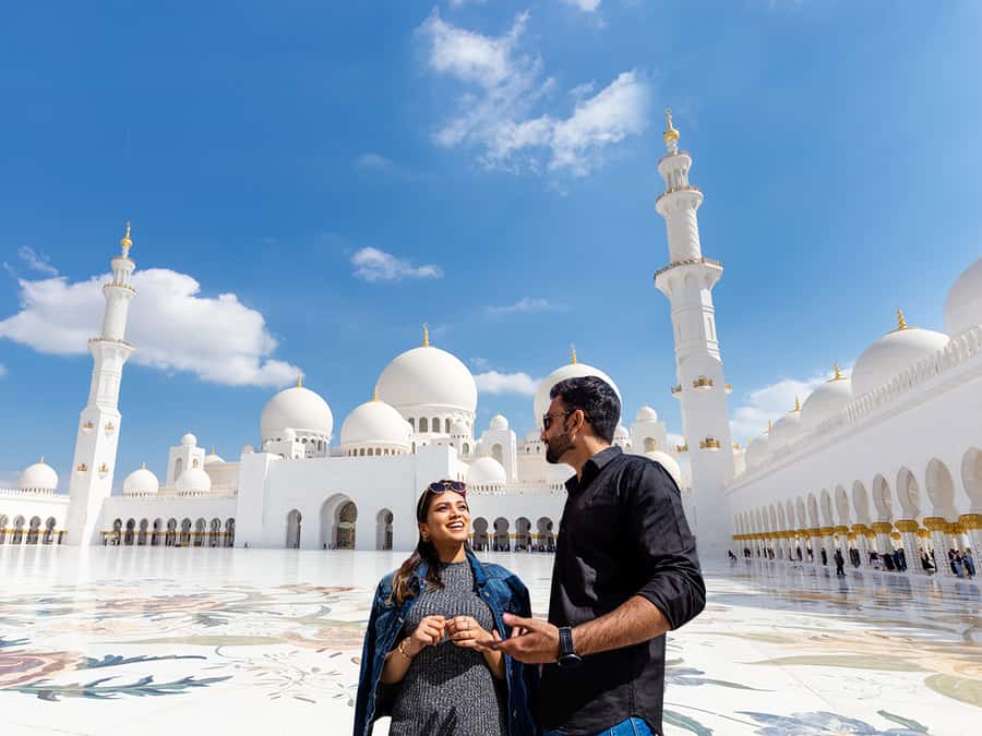 Dubai: Sheikh Zayed Mosque & Qasr Al Watan Tour with Pickup - Qasr Al Watan: polished power on a grand scale
