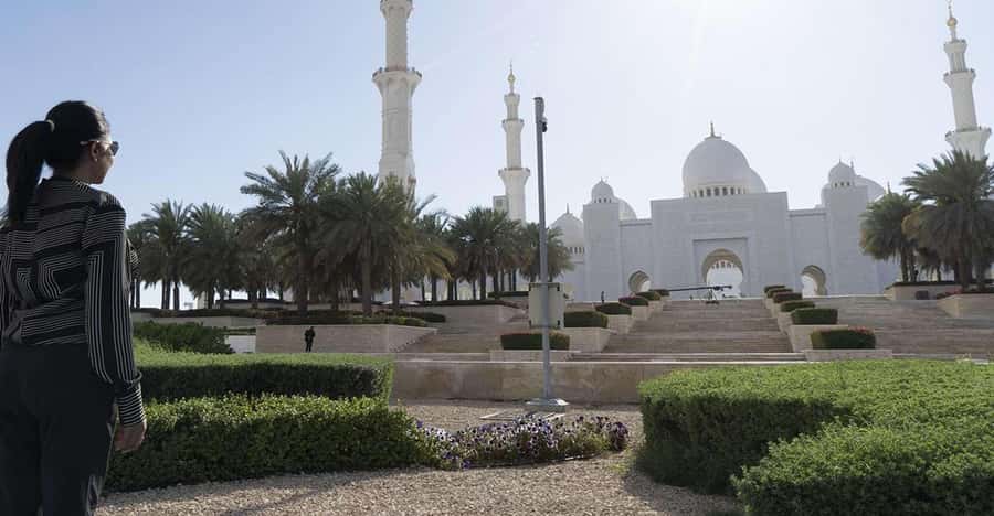 Dubai: Sheikh Zayed Mosque & SeaWorld Entry w/ Transfer - Key points to know before booking