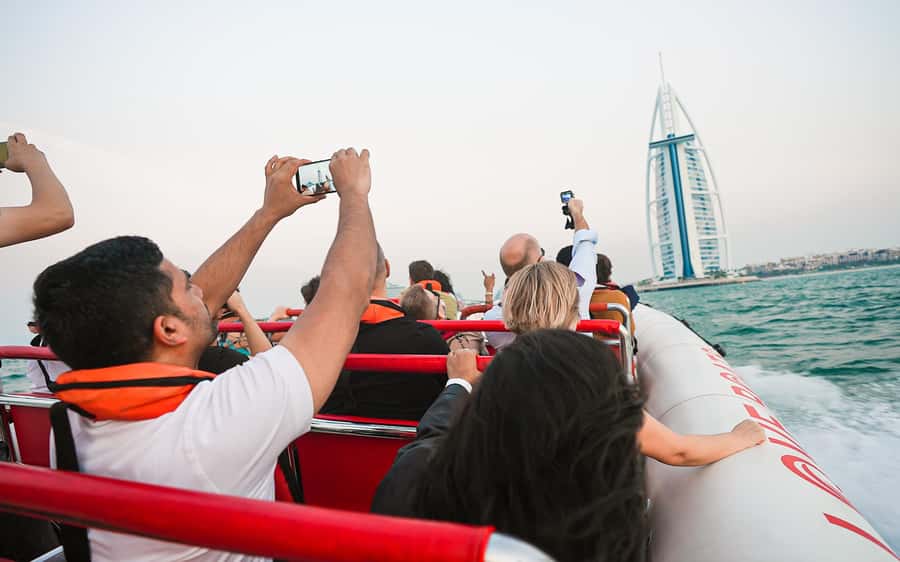Dubai: Sightseeing Speedboat Tour with Live Tour Guide - Key points to know before you book
