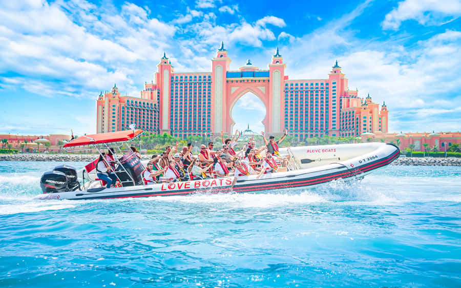Dubai: Sightseeing Speedboat Tour with Live Tour Guide - JBR and Bluewater Island from the water