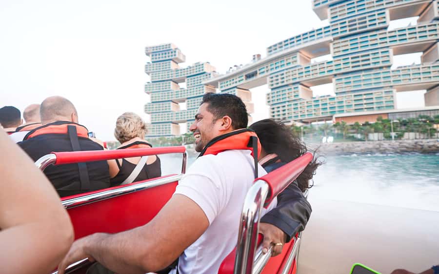 Dubai: Sightseeing Speedboat Tour with Live Tour Guide - One hour or 90 minutes?