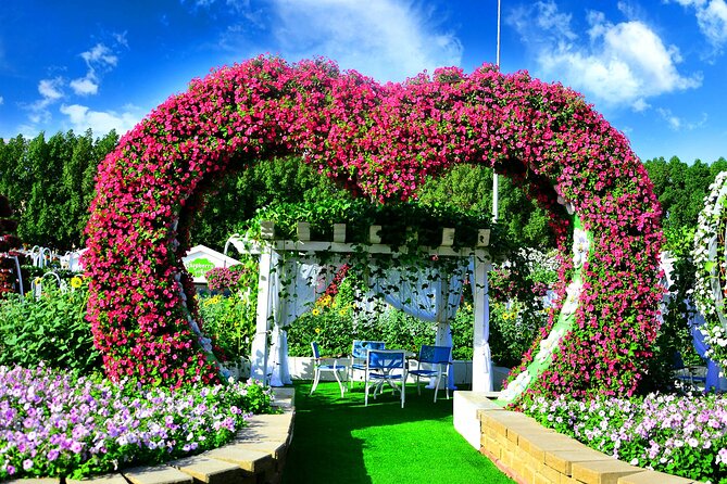 Dubai: Skip-The-Line Ticket to Dubai Miracle Garden - Lake Park: Water, Flowers, and the Best Photo Stop