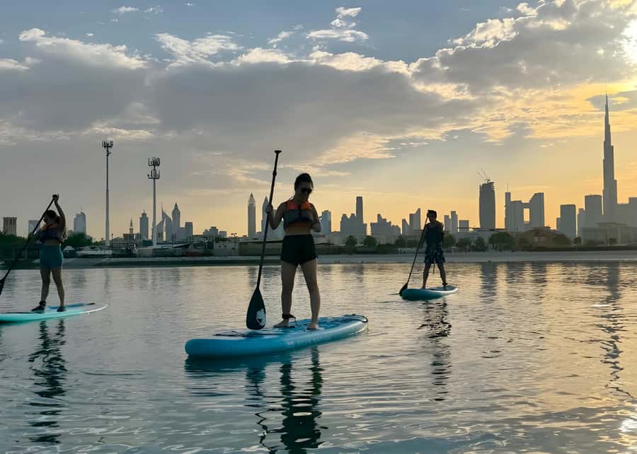 Dubai: Stand-Up Paddle Boarding with Burj Khalifa View - Timing, weather, and the one-hour format