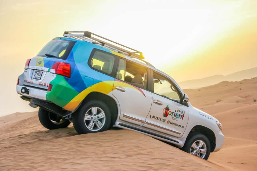 Dubai: Sunrise Desert Jeep Safari with Wildlife Experience - The first desert stop: sunrise among the dunes