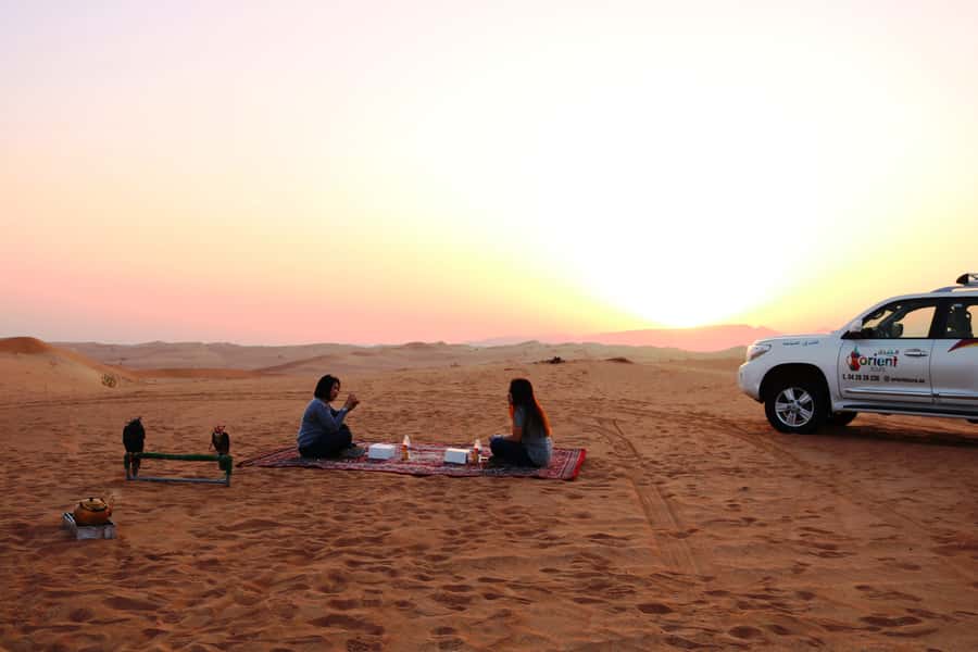 Dubai: Sunrise Desert Jeep Safari with Wildlife Experience - Hotel pickup and the ride into the desert
