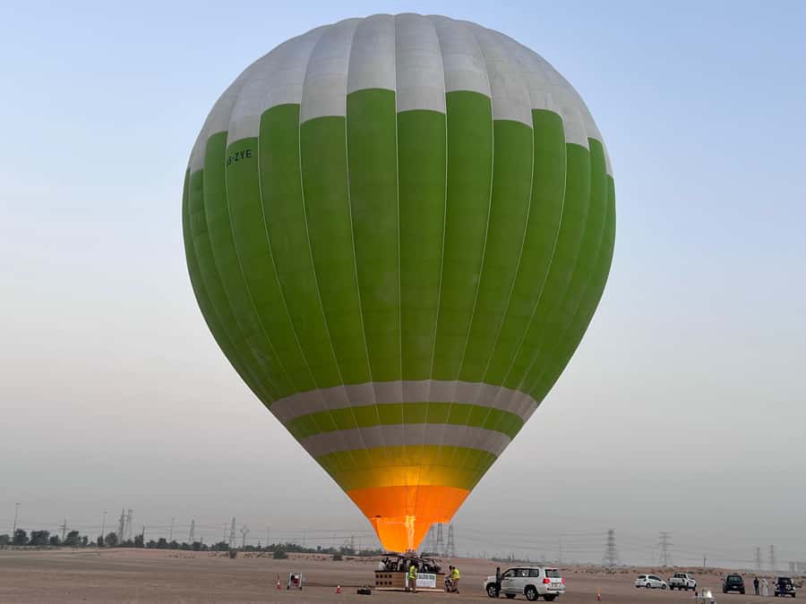 Dubai: Sunrise Hot Air Balloon Flight, Breakfast, Camel Ride - Landing, breakfast, and the desert camp