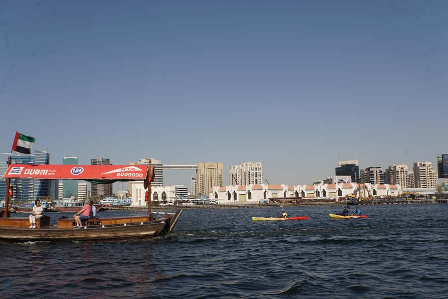 Dubai: Sunset/Night Dubai Creek Kayak Tour - The safety briefing and first paddle