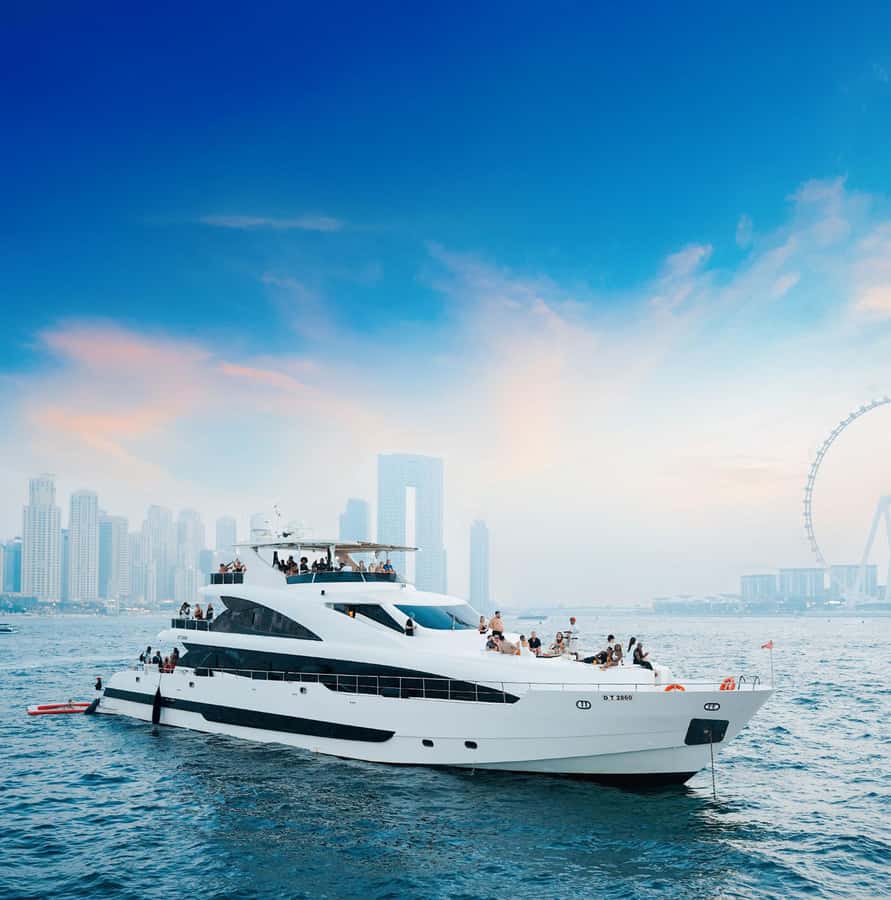 Dubai: Superyacht Experience with Live Music & Drinks - Boarding the superyacht at Dubai Harbor