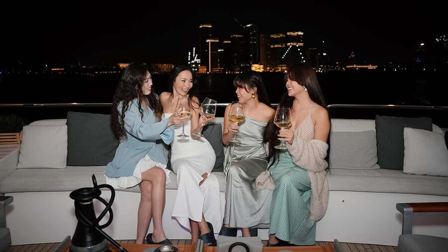 Dubai: Superyacht Experience with Party & Live DJ - Is $113 a fair price?
