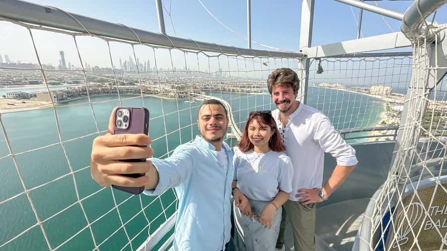 Dubai: The Dubai Balloon at Atlantis - The ten-minute ascent over Palm Jumeirah