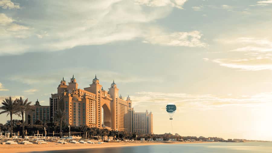 Dubai: The Dubai Balloon at Atlantis - Weather, height, and other limits