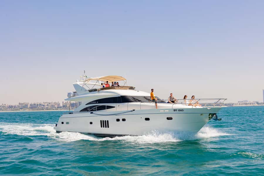 Dubai: The Luxury Yacht Tour with Live BBQ Option - Marina, JBR, and the first skyline views