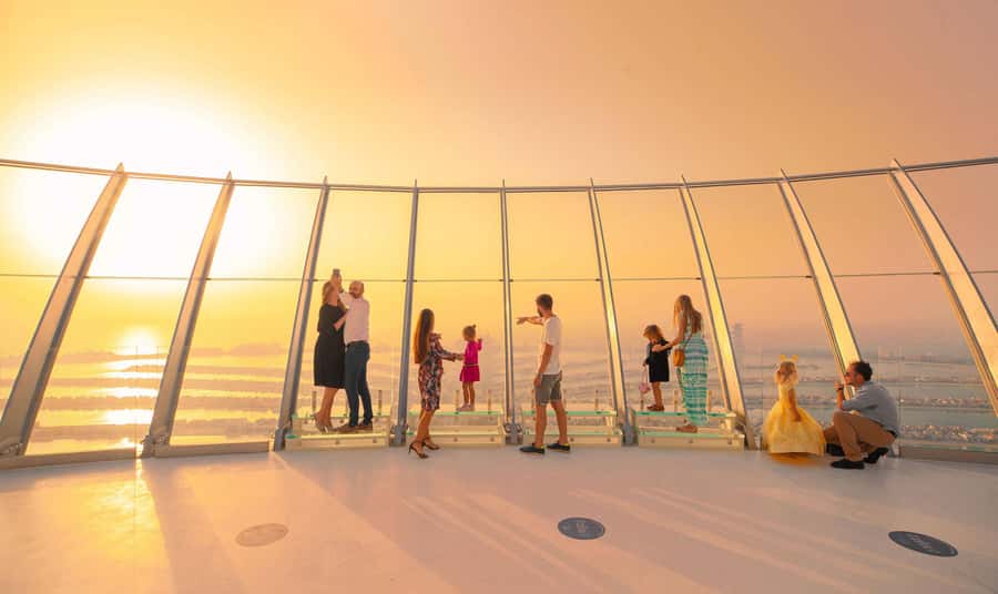 Dubai: The View At The Palm Ticket & 1.5 Afternoon Yacht - Allow time between Palm Jumeirah and Dubai Harbour
