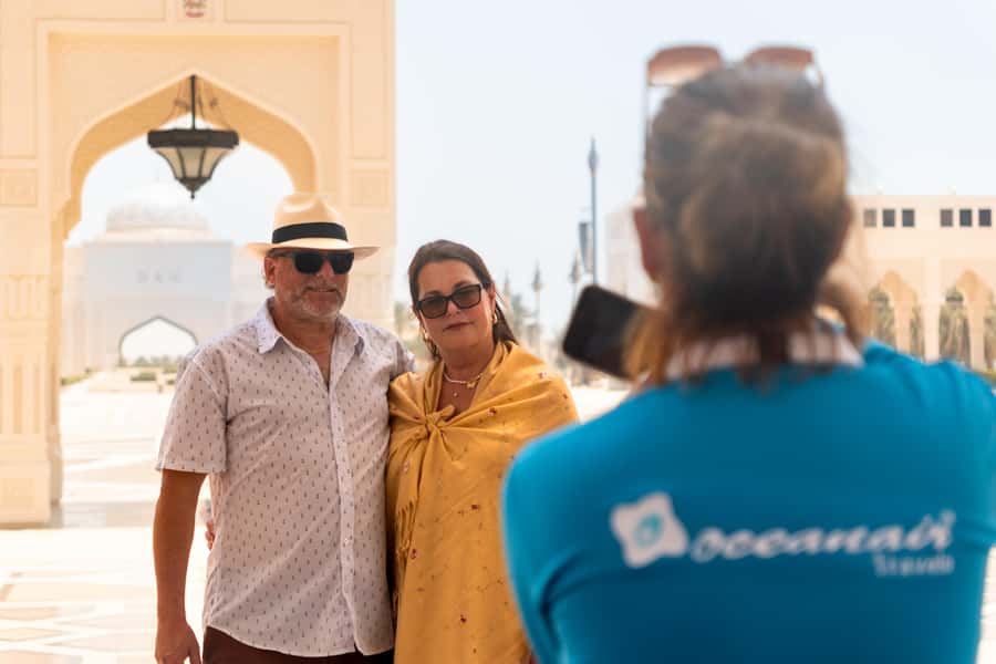 Dubai to Abu Dhabi Private Tour: Grand Mosque & Royal Palace - Key points to know