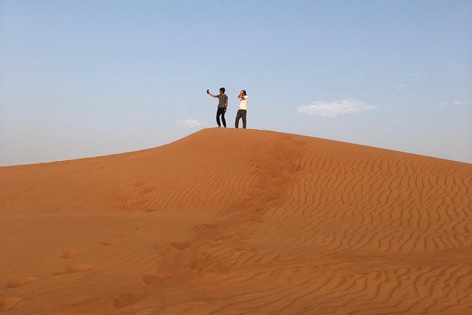 Dubai: Unique SUNSET 4WD Red Dunes Safari - The 45-minute 4WD ride across high dunes
