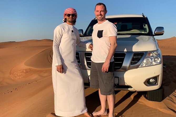 Dubai: Unique SUNSET 4WD Red Dunes Safari - Shows, henna, and shisha after dark