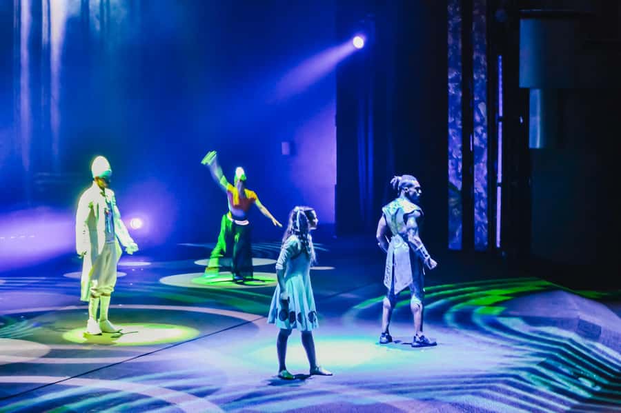 Dubai: Water Canal Cruise and La Perle Show with Dinner - Finding Al Faris Floating Restaurant in Dubai Festival City