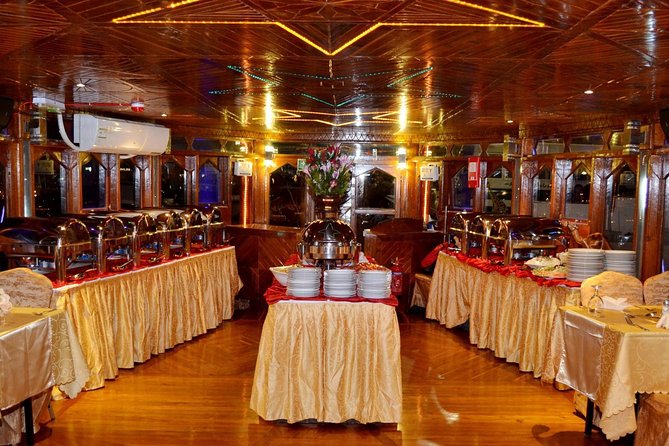 Evening Dhow Dinner Cruise in Dubai - The tanoura performance