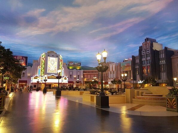 Ferrari world & Warner bros. parks with transfer from Dubai - Key points to know before booking