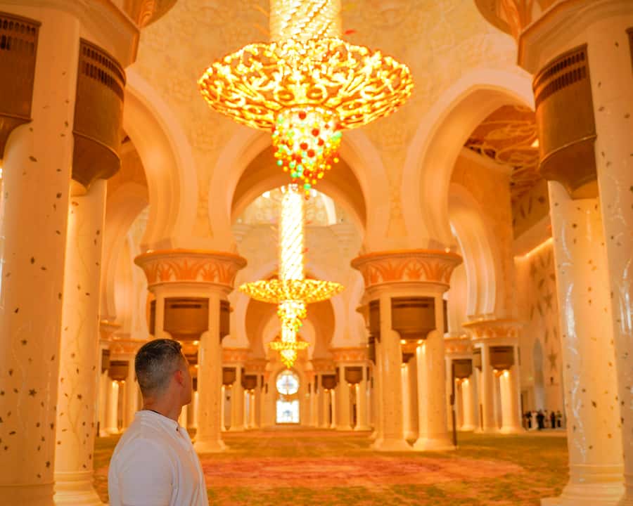 From Abu Dhabi: Grand Mosque, Royal Palace, and Etihad Tower - Sheikh Zayed Grand Mosque: the essential first stop