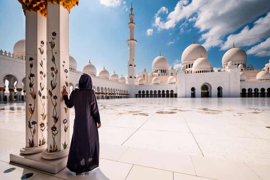 From Dubai: Abu Dhabi City Sightseeing & Sheikh Zayed Mosque - How good is the $54 value?