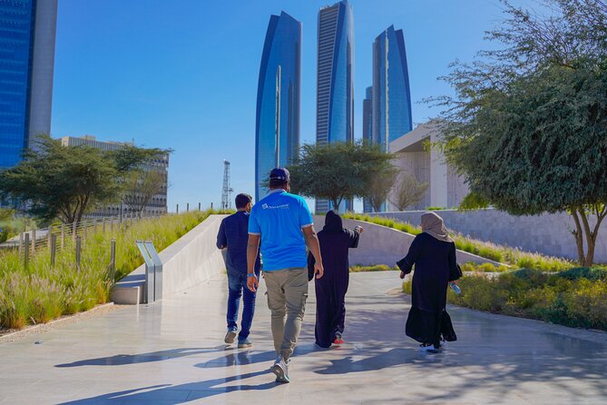 From Dubai: Abu Dhabi City Sightseeing & Sheikh Zayed Mosque - Louvre Abu Dhabi in 15 minutes