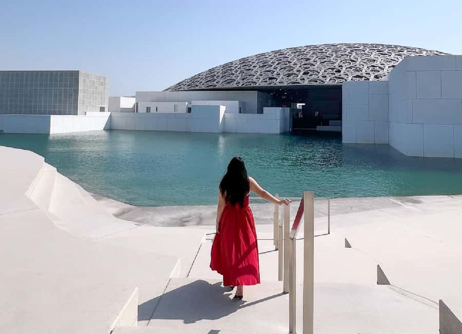 From Dubai: Abu Dhabi City Tour With teamLab Experience - The small group and guide make a difference