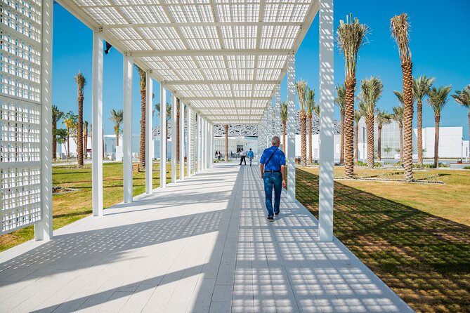 From Dubai: Abu Dhabi Day Tour with Grand Mosque & Louvre Museum - Who should book this experience?