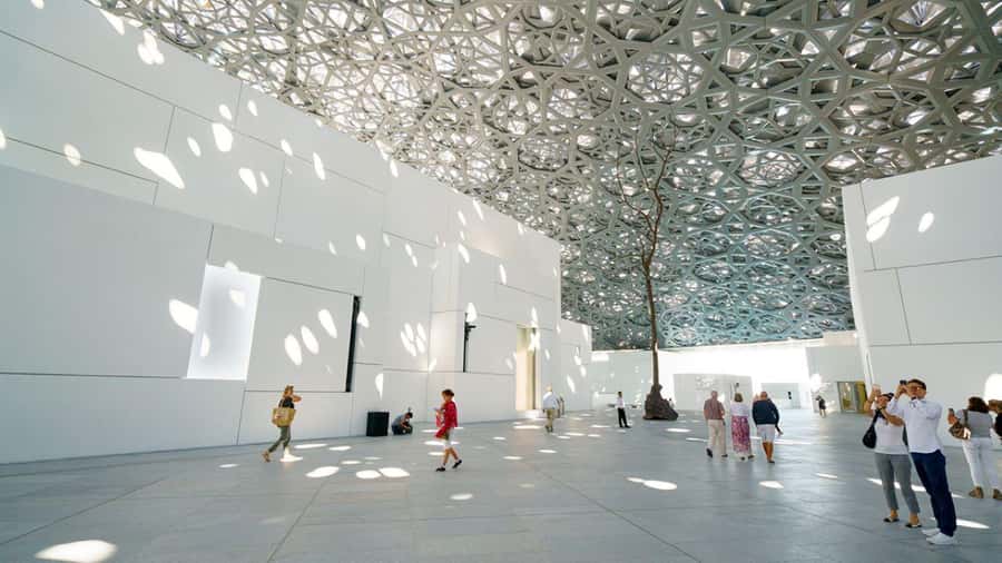 From Dubai: Abu Dhabi Grand Mosque Visit & Theme Park Option - Choose your Abu Dhabi finale carefully